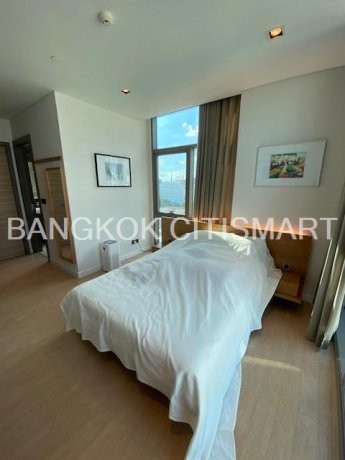 The Room Charoenkrung 30 